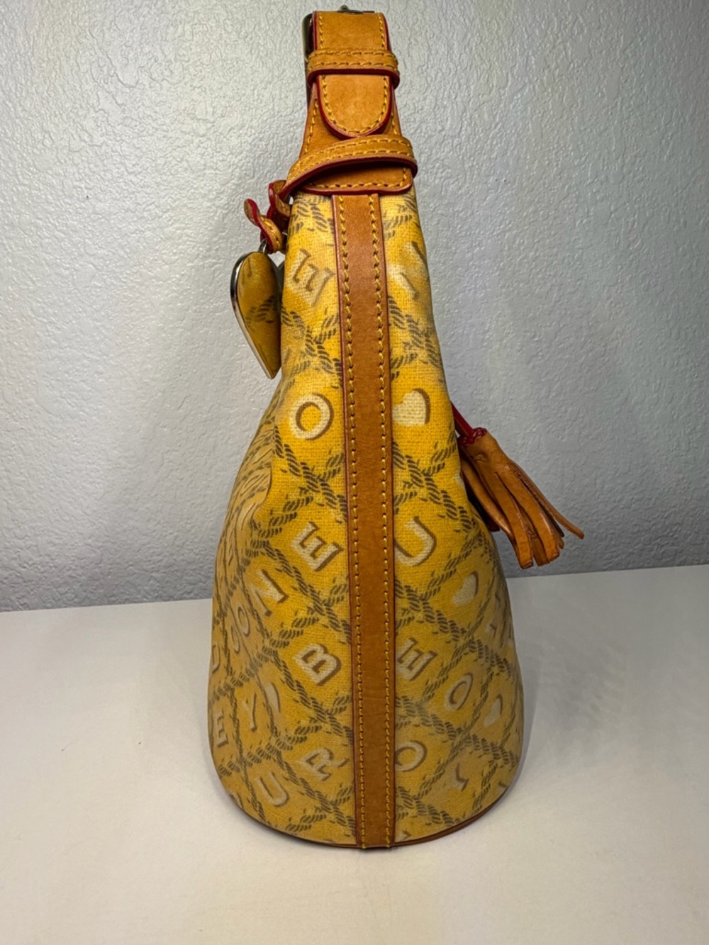 Vintage Dooney & Bourke Yellow Signature Hobo with Red/ Tan Trim - Picture 6 of 10